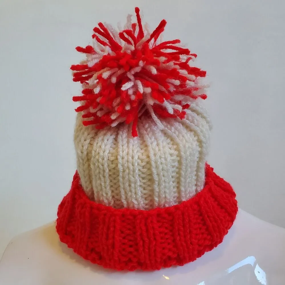 Vintage 70s Red Cream Crochet Pom Pom Beanie - Picture 3 of 5